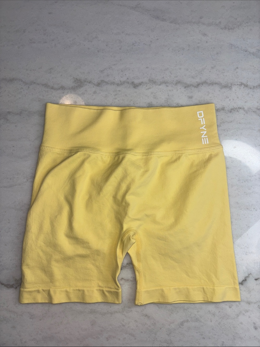 DFYNE IMPACT SHORTS YELLOW NWT SMALL - Picture 2 of 3